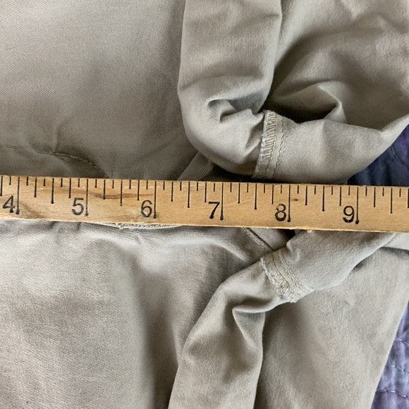 American Eagle Outfitters Women’s size 2 MIDI Stretch shorts - Picture 7 of 8